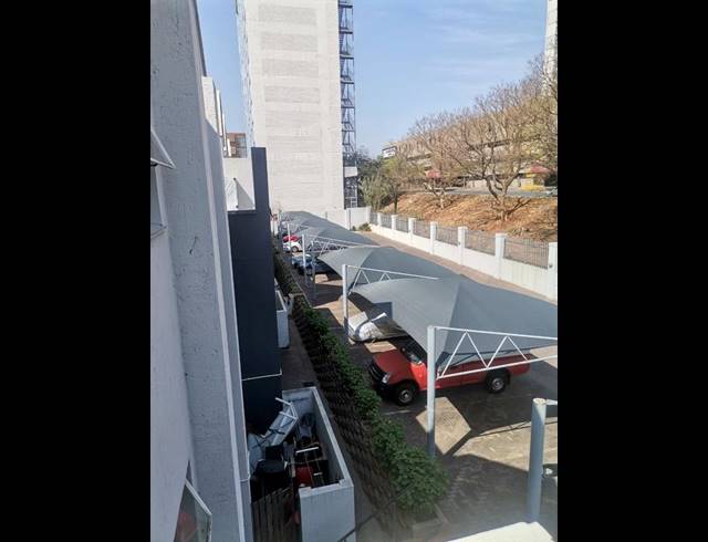 1 BEDROOM APARTMENT FOR SALE IN RANDBURG CENTRAL
